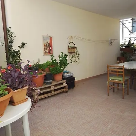 Πανσιόν Vivere In Famiglia Orosei