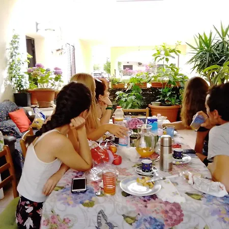 Πανσιόν Vivere In Famiglia Orosei