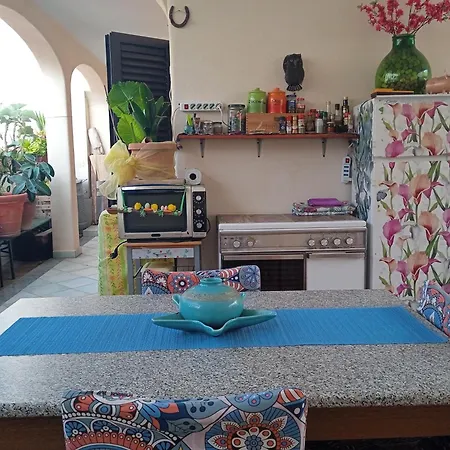Guest house Vivere In Famiglia *