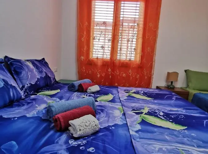 Konukevi Vivere In Famiglia Orosei